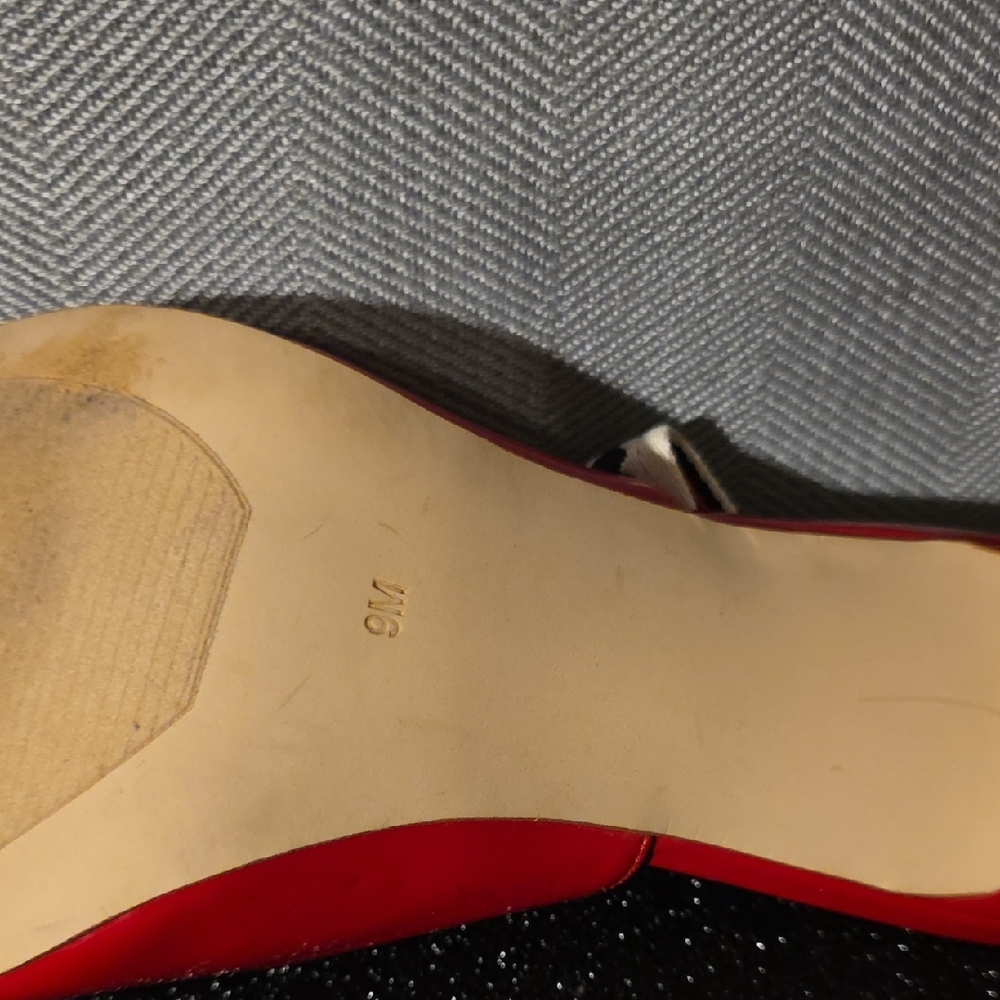 Guess Red Patent Leather Heels - Picture 4 of 8